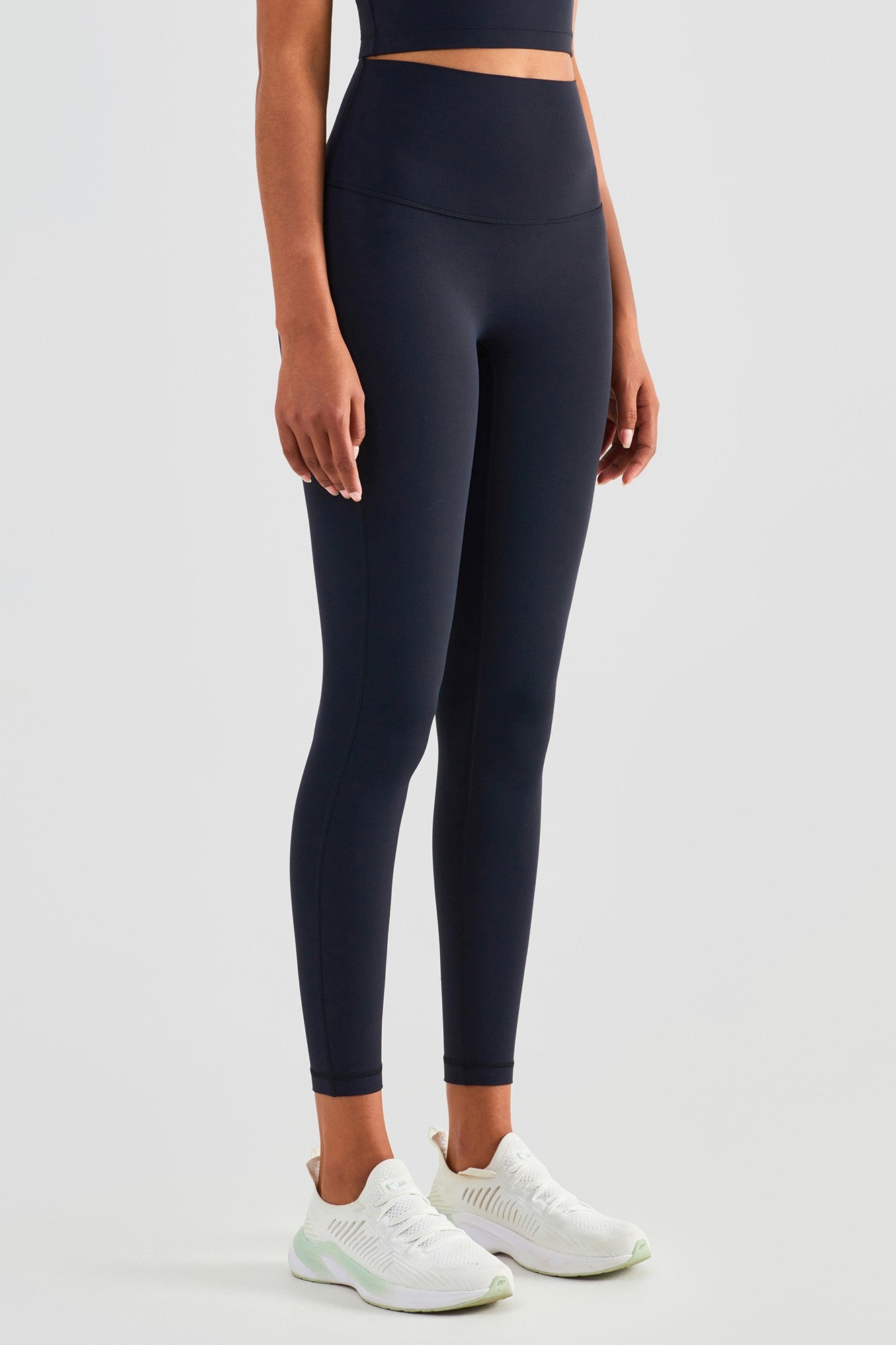 No Front Seam Leggings with Hidden Pocket