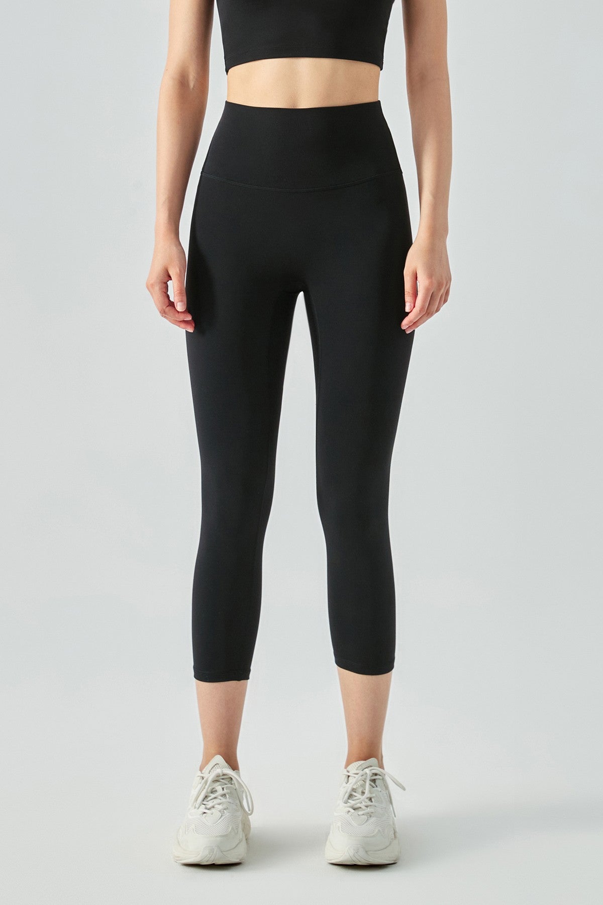 No Front Seam Capri Leggings