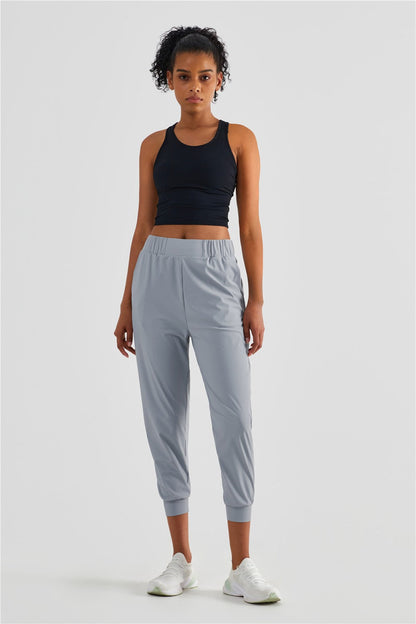 Tapered Crop Pants with Pockets