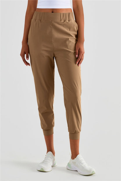 Tapered Crop Pants with Pockets