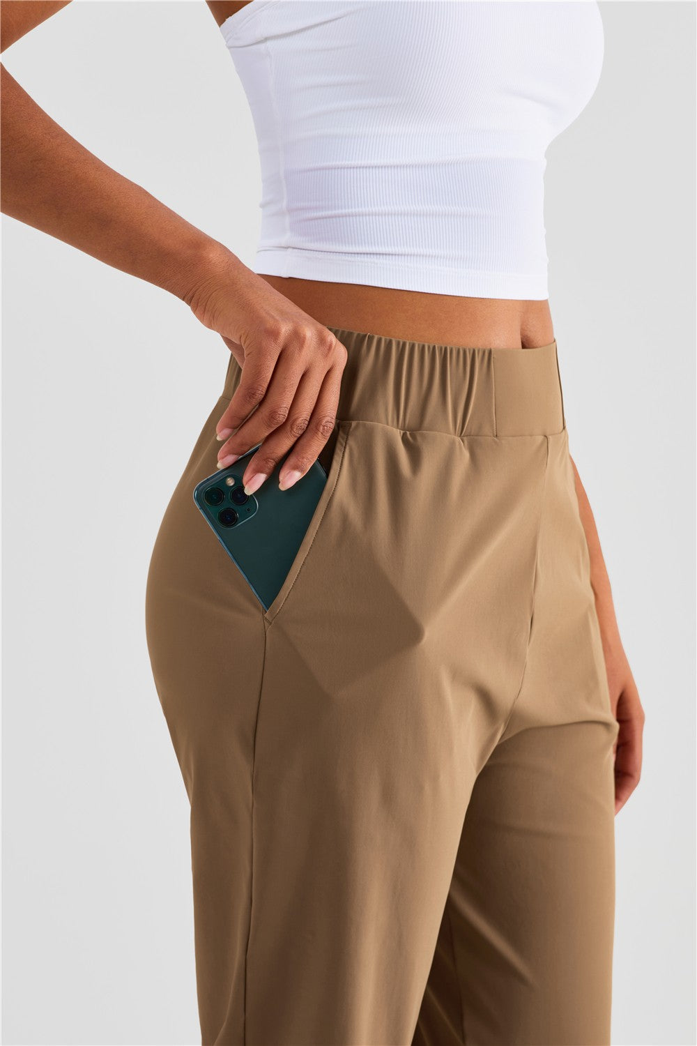 Tapered Crop Pants with Pockets