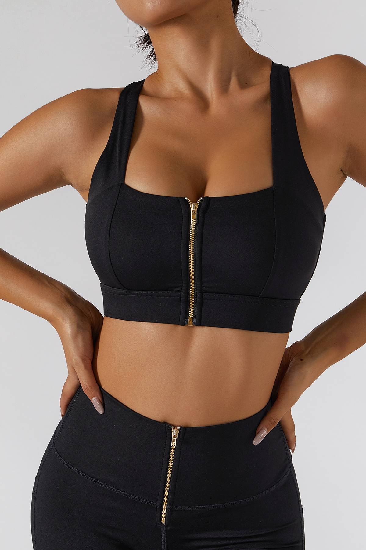 Crossover Straps Zip Front Sports Bra